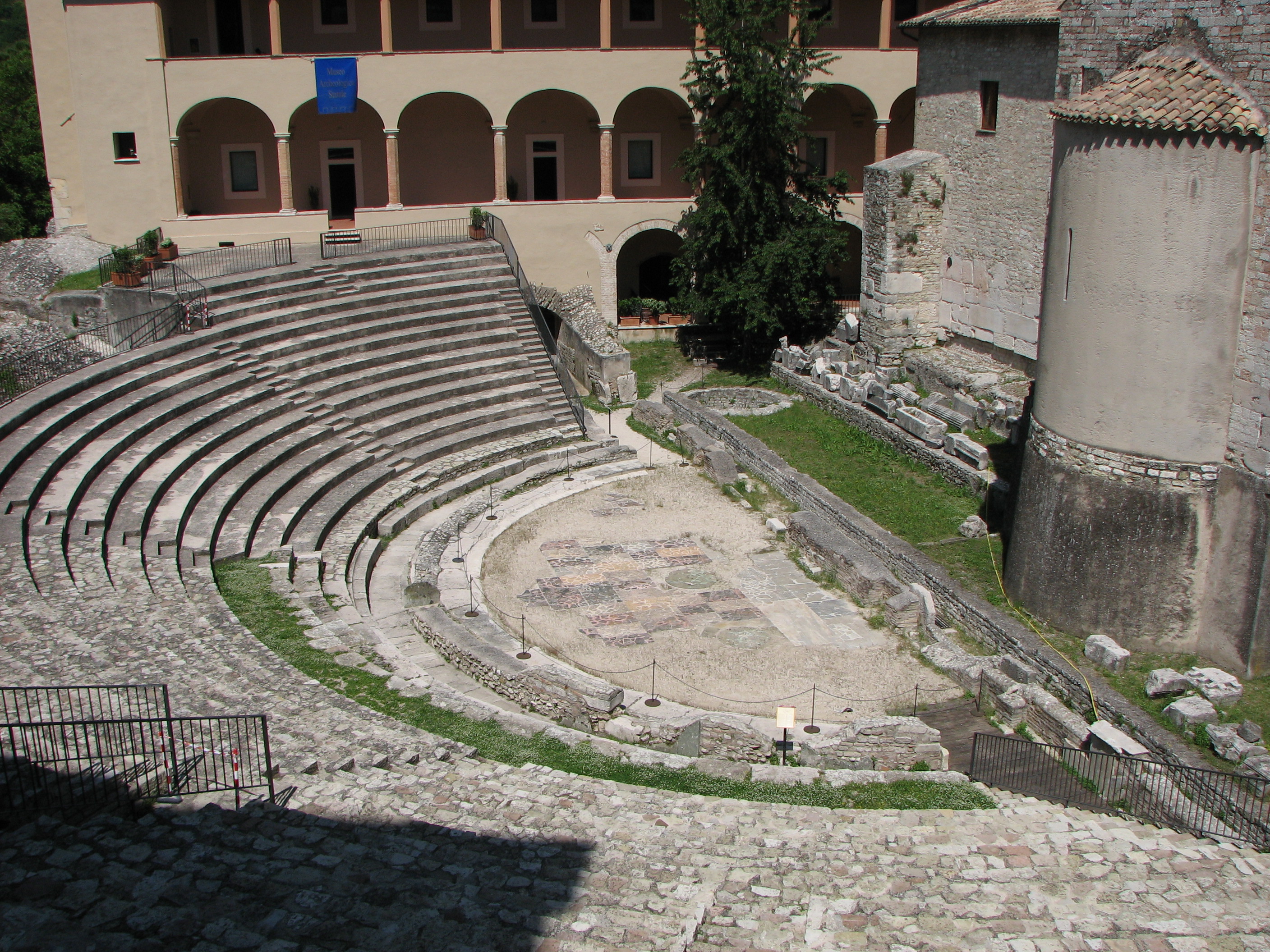 Ancient Roman theatre (Spoleto) by Odoacre (Own work) [Public domain], via Wikimedia Commons