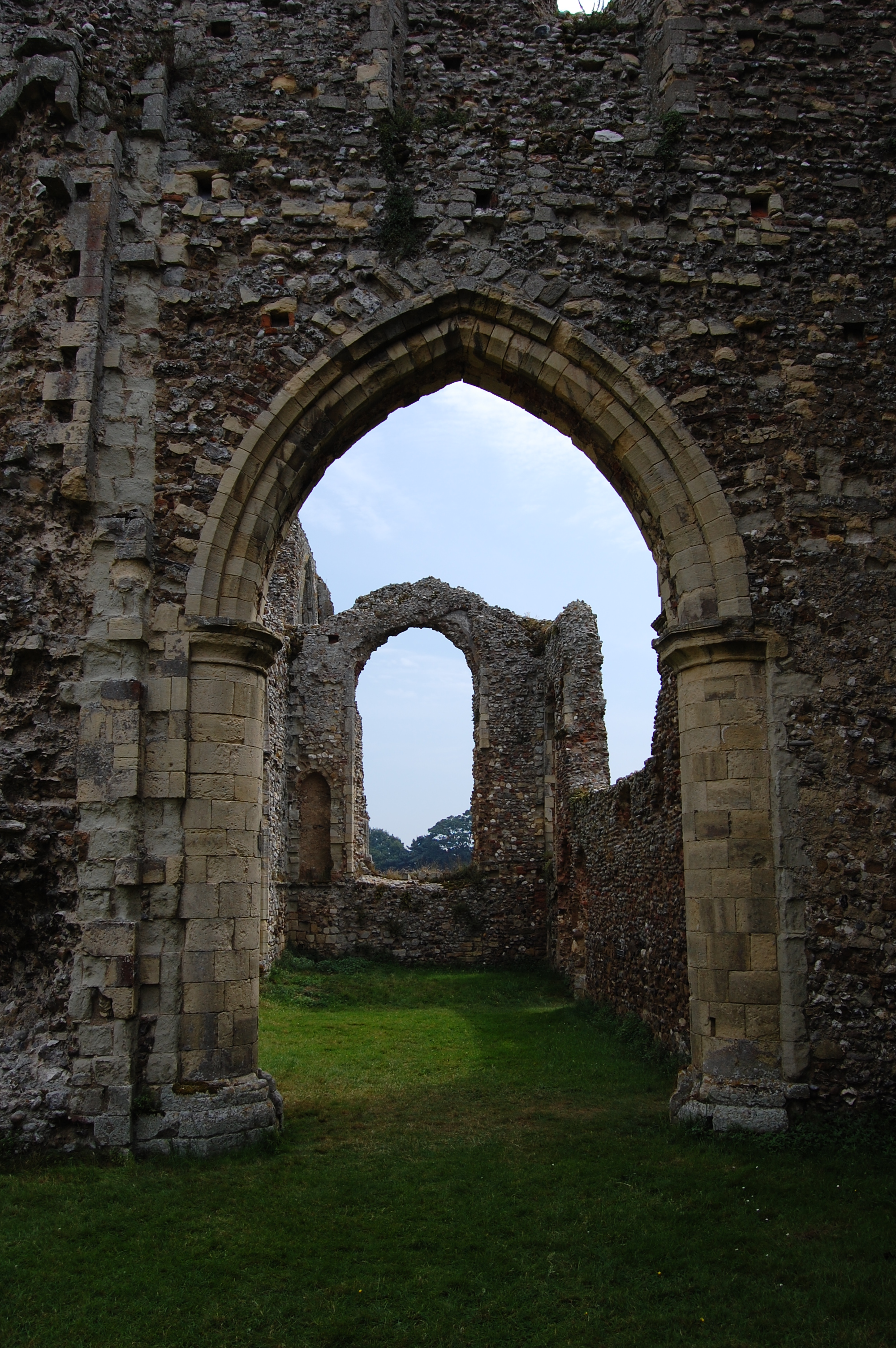 By Dave Briggs (originally posted to Flickr as Leiston Abbey) [CC BY-SA 2.0 (http://creativecommons.org/licenses/by-sa/2.0)], via Wikimedia Commons